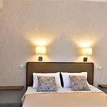 Thea Fresh Apartment
